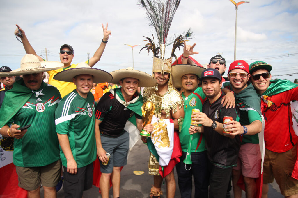 Jugadores de la Selección Mexicana en acción durante un partido de Copa del Mundo