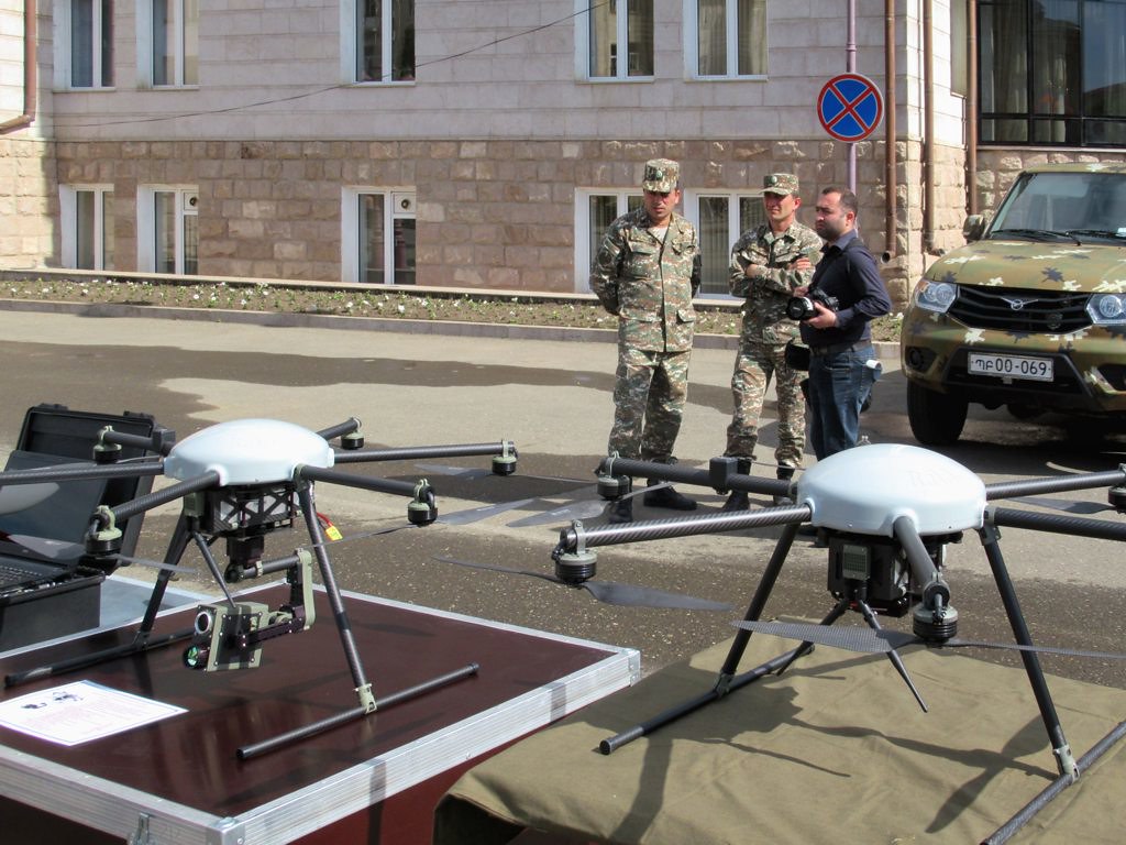 Dron militar de largo alcance en vuelo, ilustrativo de los ataques ucranianos