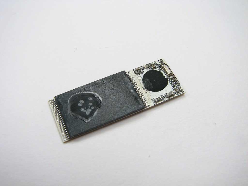 Placa de circuito con un chip semiconductor