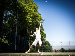 Wimbledon 2026 arranca con susto: Sinner sobrevive en cinco sets y Sabalenka golpea primero