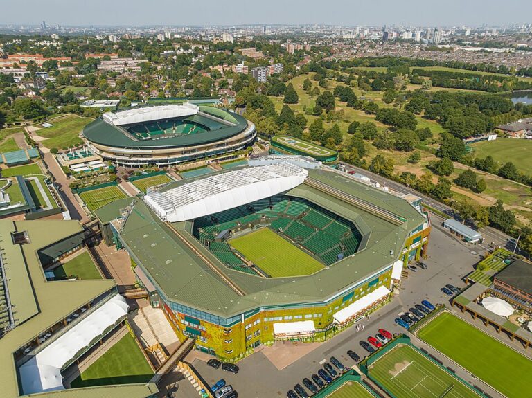 Wimbledon 2026 arranca sin Alcaraz: Sinner defiende corona y vuelve Serena