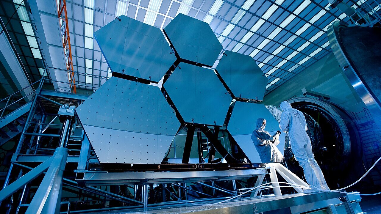Espejo del telescopio espacial James Webb de la NASA