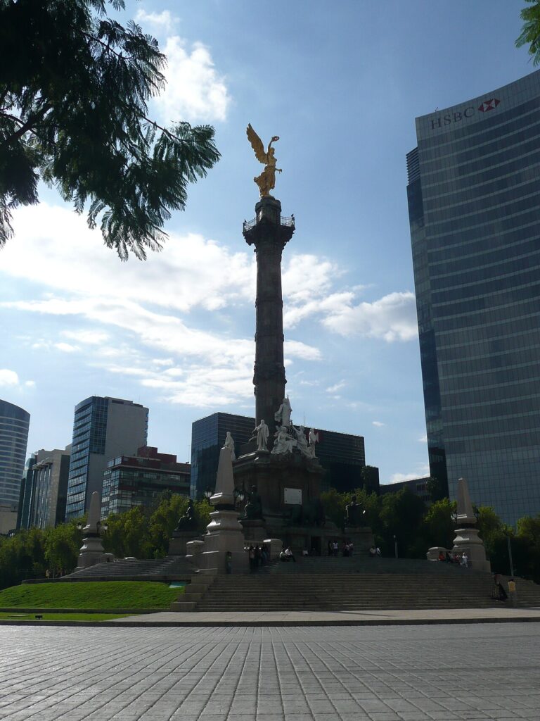 Ángel de la Independencia en Paseo de la Reforma, epicentro de los festejos y del operativo
