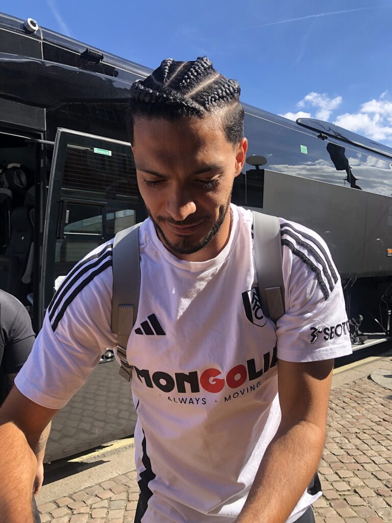 El delantero mexicano Raúl Jiménez, autor de uno de los goles ante Ecuador