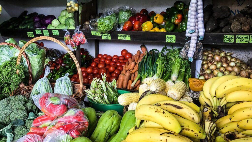 Los alimentos ultraprocesados desplazan a la comida fresca en la dieta diaria.