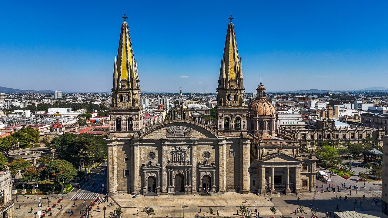 Vista del centro de Guadalajara, Jalisco, ciudad afectada por la crisis de agua turbia y maloliente