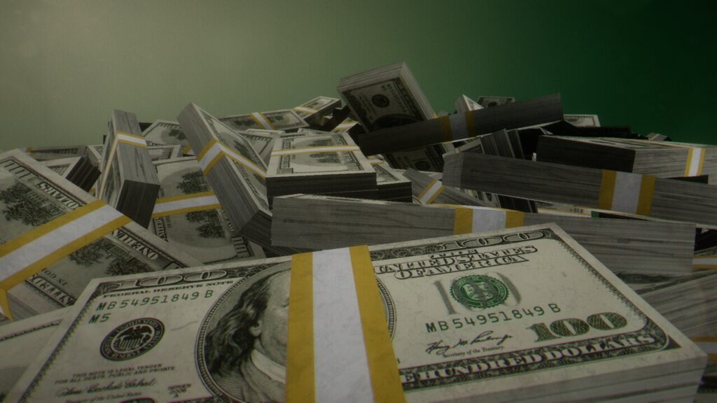 El peso se mantiene por debajo de las 17.50 unidades frente al dólar.