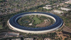 Apple acusa a OpenAI de robar secretos de hardware y exige rediseñar sus futuros aparatos
