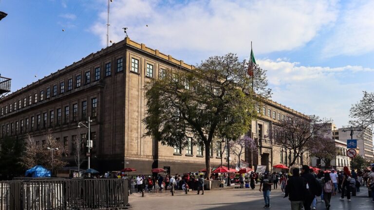 La Corte frena la destitución en el juicio político contra Samuel García: el Congreso de Nuevo León puede juzgarlo, pero no removerlo