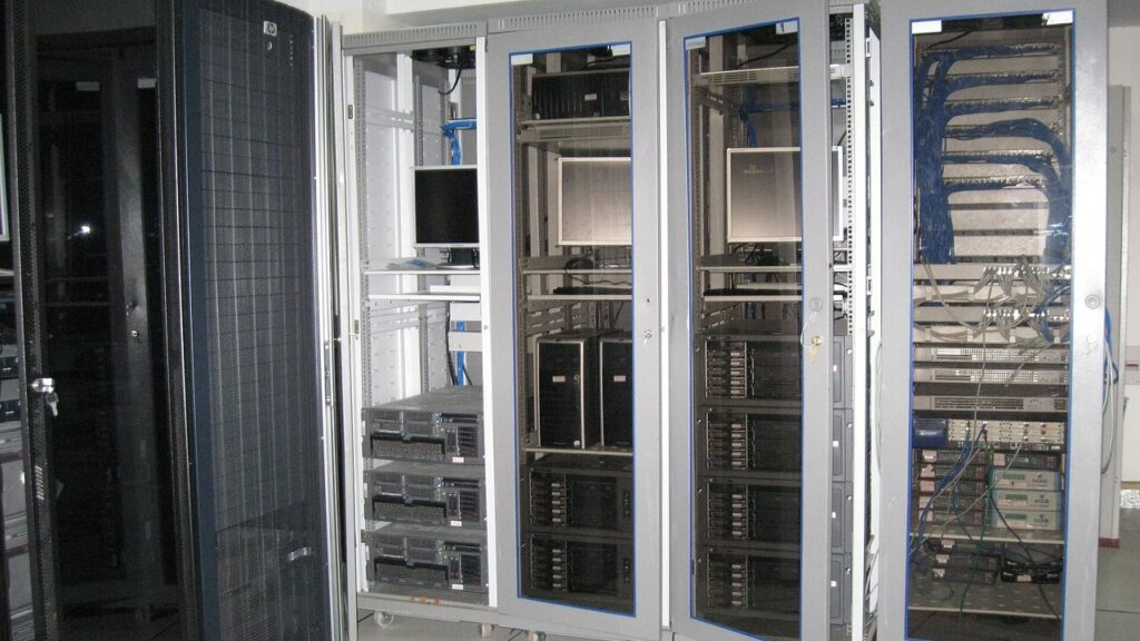 Los nuevos modelos GPT-5.6 (Sol, Terra y Luna) buscan reducir el costo de operar la inteligencia artificial.