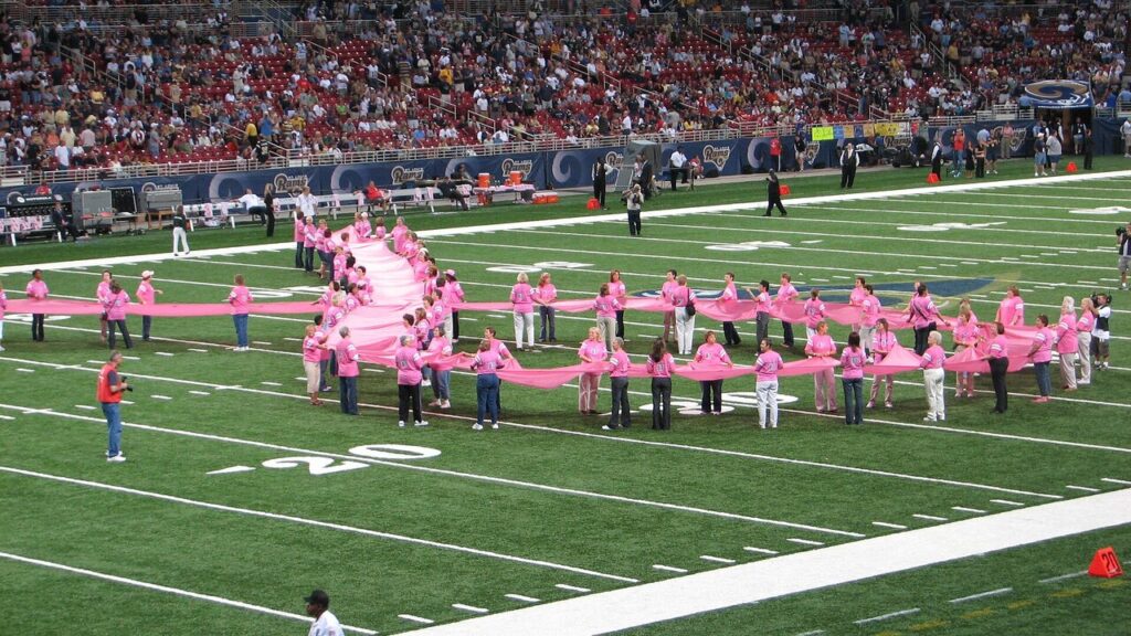 El listón rosa, símbolo de la lucha contra el cáncer de mama, el tumor que más muertes provoca entre las mujeres en México.
